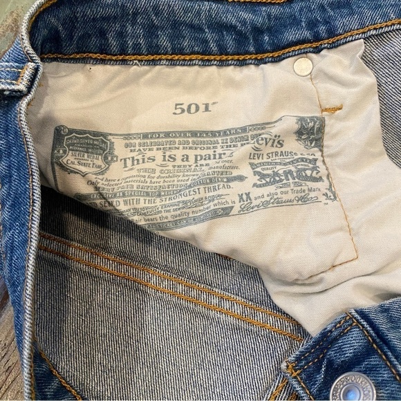 Levi’s 14/15 (32) 501s Shorts, High Rise Womens Denim Shorts Stretch Button Fly - Picture 6 of 14